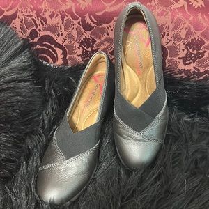 Comfortiva Pewter Leather Pumps 7.5M